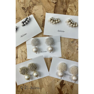 ピアス、イヤリングやお子さま用のヘアアクセサリーの他にブローチもご用意しております。 #ひ彩 #日曜
